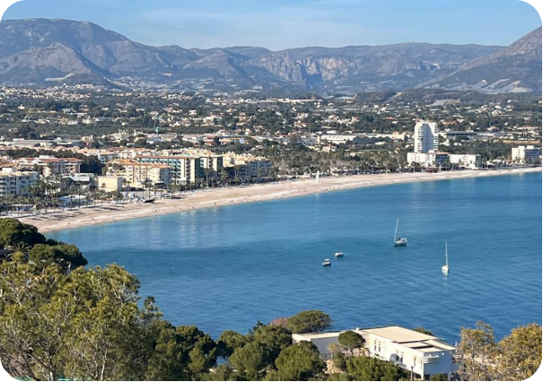 albir lighthouse walking view